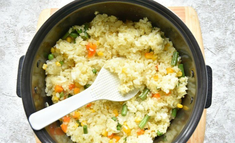 Рис с овощами в мультиварке